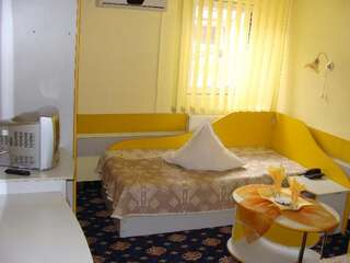 Мотели Motel Oana Вулкан Стандартный двухместный номер с 2 отдельными кроватями-4